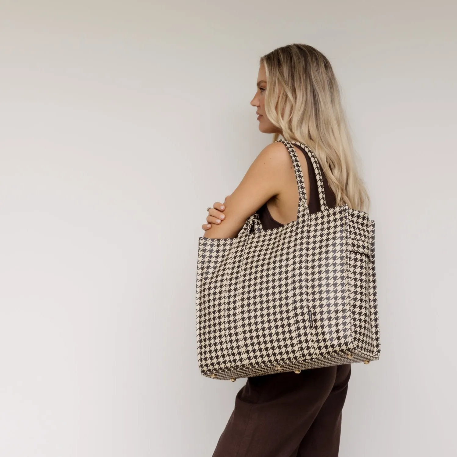 Large Bon Vivant Structured Tote Bag -- Black Houndstooth