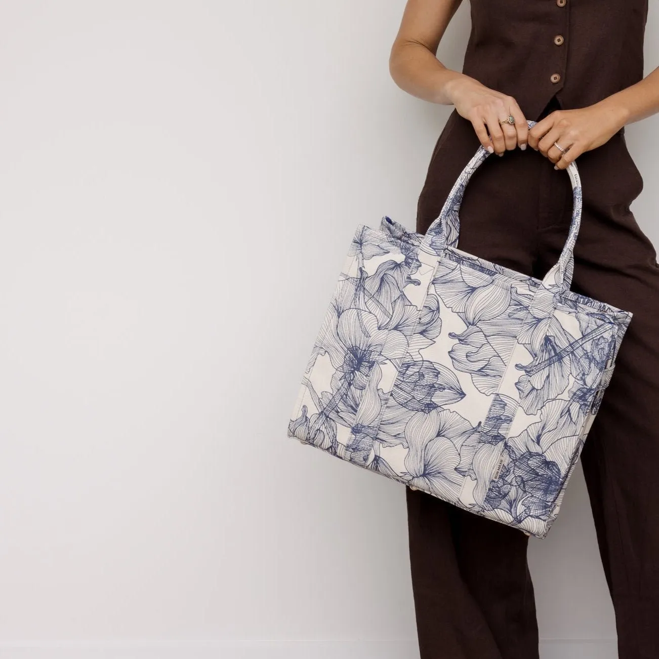 Large Bon Vivant Structured Tote Bag -- Navy Floral